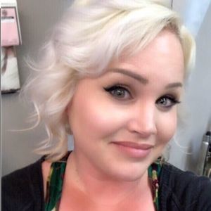 Meet your Posher, Kristen